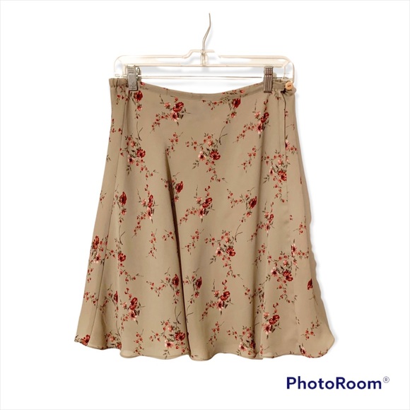 Express Dresses & Skirts - Express vintage 1970’s floral flowy mini skirt tan EUC size small